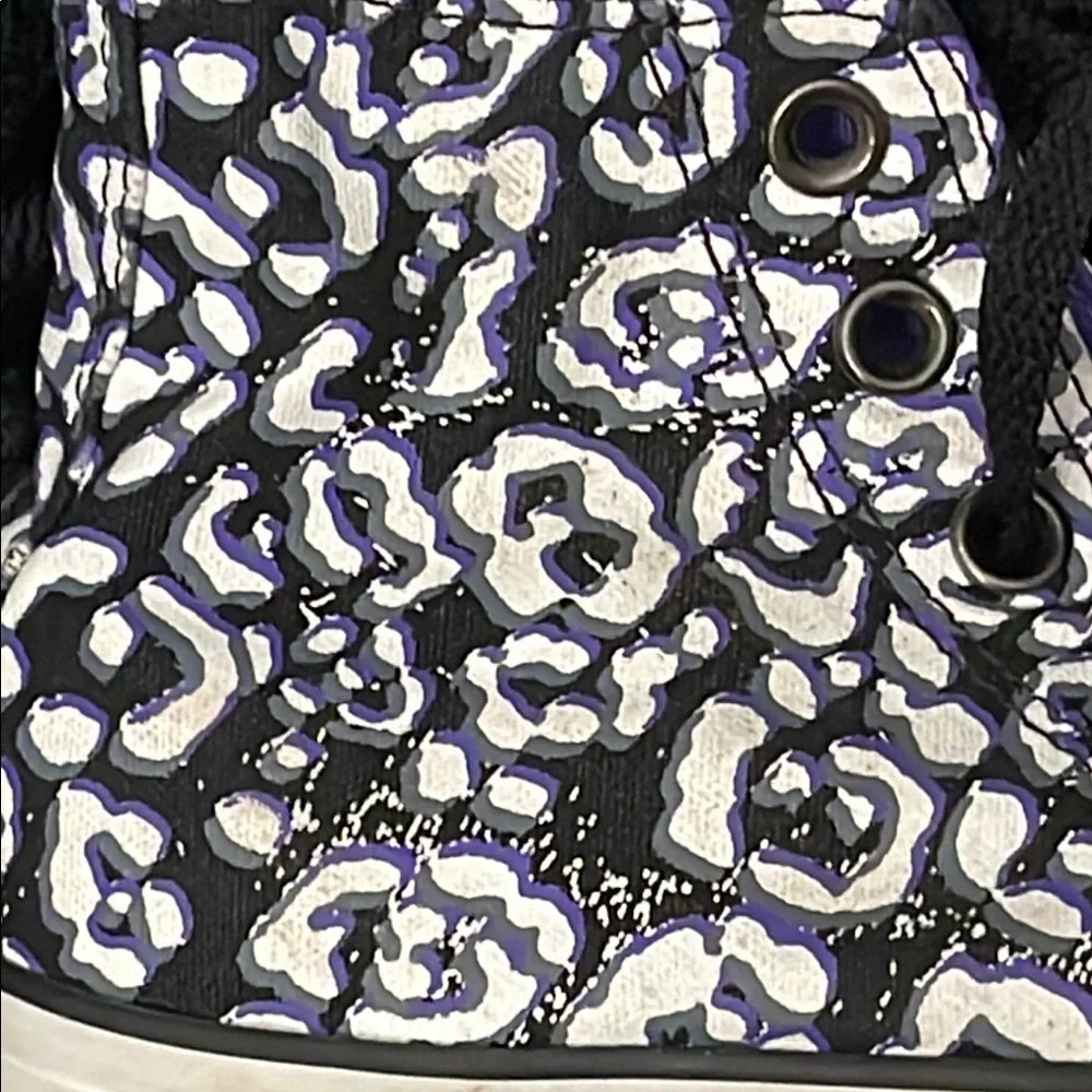 Converse Kids High-Top Sneakers - Black and White with Purple Lining Big Kids 5